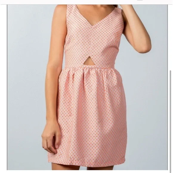 Very flattering great quality such nice material 👗PP is 18 1/2 - Picture 3 of 6